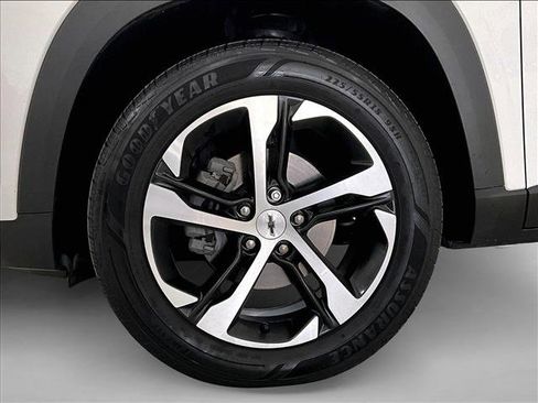 Used 2024 Chevrolet Trax RS FWD image 10