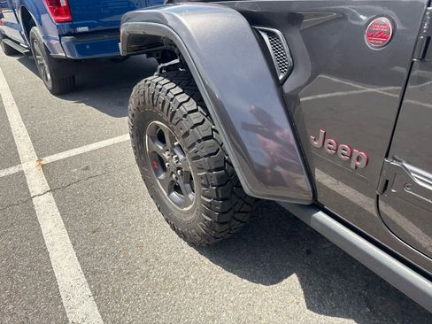 Used 2021 Jeep Gladiator Rubicon AWD/4WD image 5