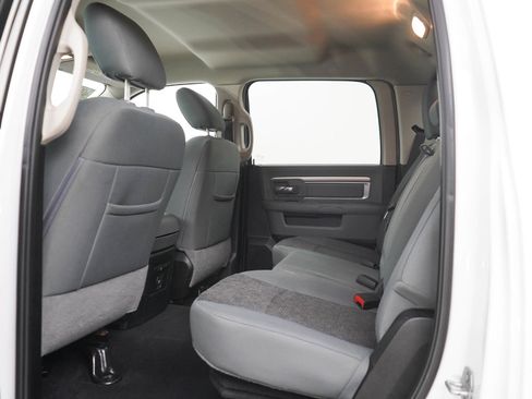 Used 2019 RAM 1500 Big Horn AWD/4WD image 16