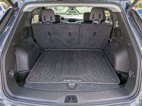 Used 2019 Chevrolet Blazer LT w/ Sound & Technology Package FWD image 17