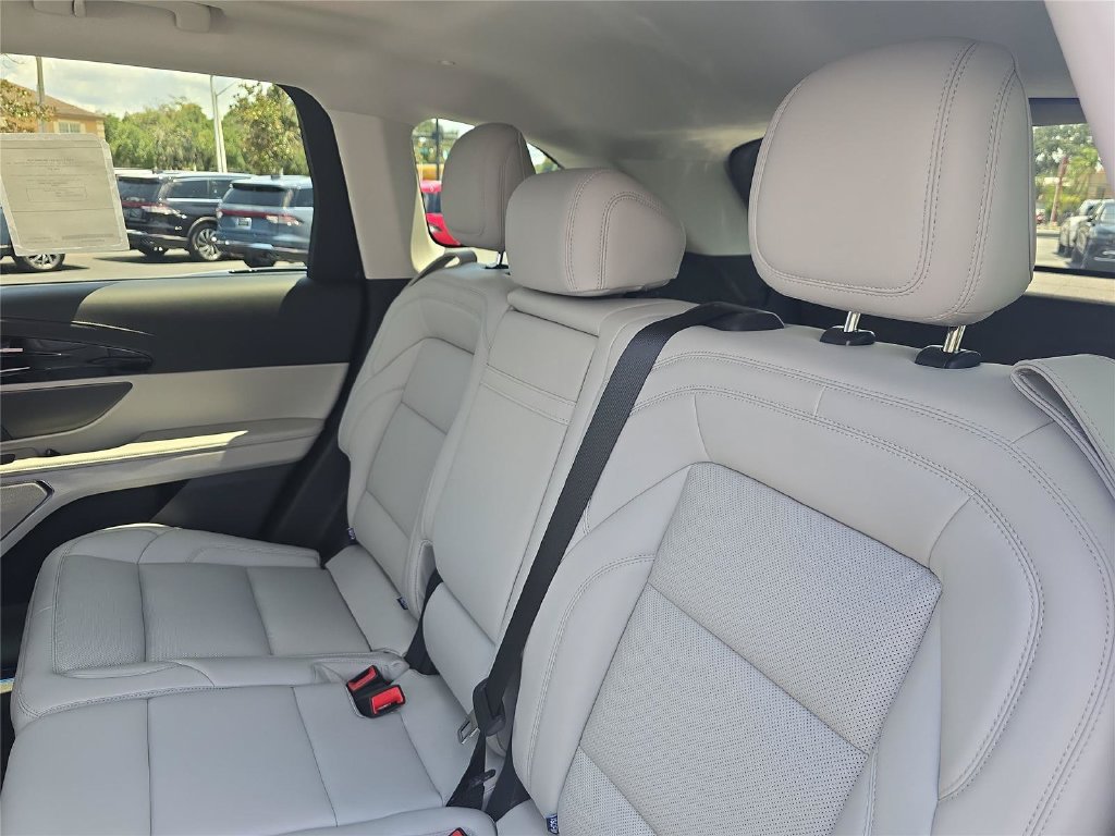 New 2026 Lincoln Nautilus Premier w/ Equipment Group 102A AWD/4WD image 10