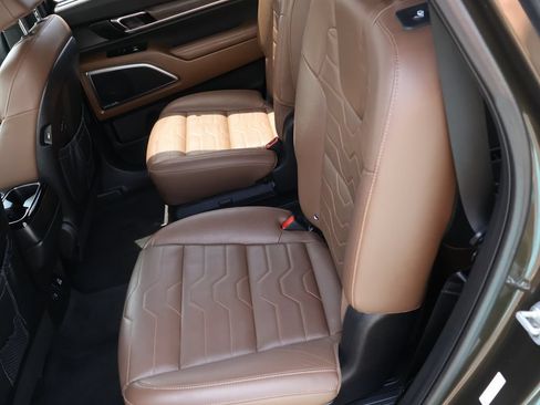 Certified 2022 Kia Telluride SX w/ SX Prestige Package AWD/4WD image 15