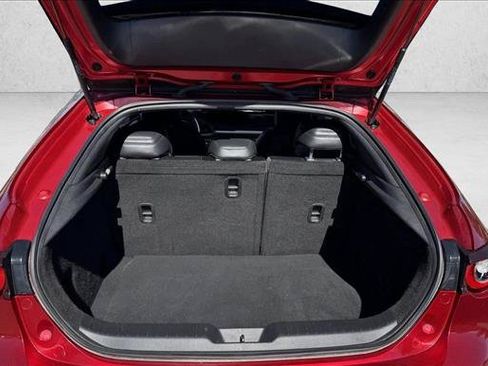 Used 2022 MAZDA MAZDA3 s FWD image 9