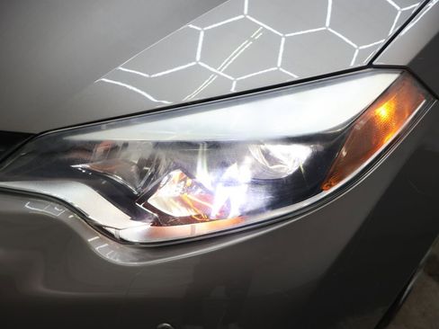 Used 2016 Toyota Corolla LE image 24