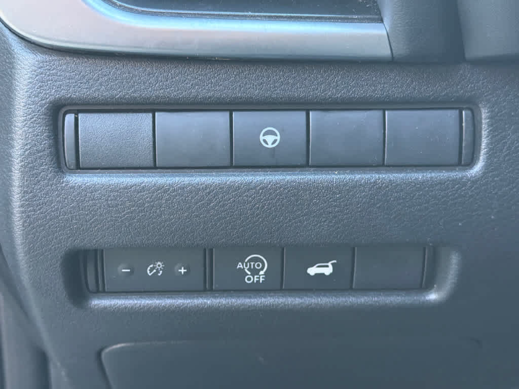 Used 2024 Nissan Rogue SV AWD/4WD image 36