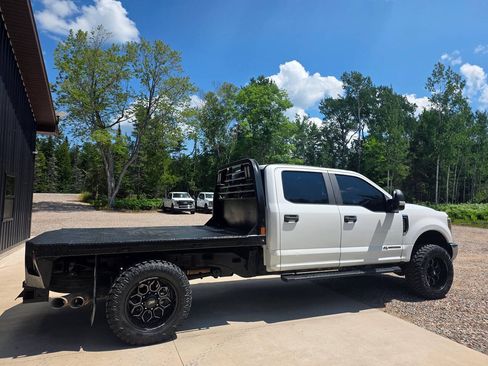 Used 2019 Ford F250 XL w/ Power Equipment Group AWD/4WD image 8
