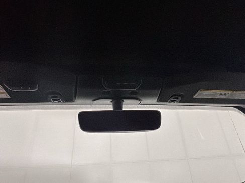 Used 2023 Jeep Wrangler Unlimited Sahara AWD/4WD image 28