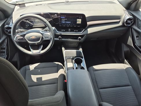 Used 2025 Chevrolet Equinox LT w/ Safety and Technology Package AWD/4WD image 30