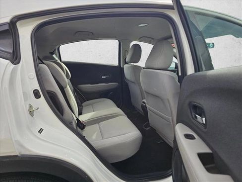 Used 2020 Honda HR-V LX image 11