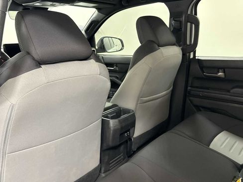 Used 2024 Toyota Tacoma TRD Off-Road image 25