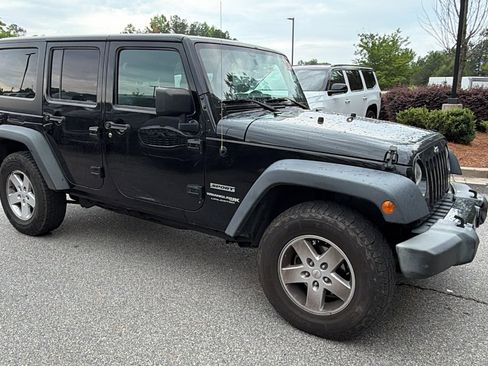 Used 2018 Jeep Wrangler Unlimited Sport S AWD/4WD image 5