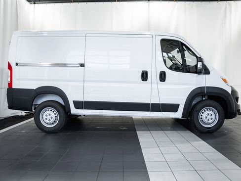 New 2025 RAM ProMaster 1500 w/ Premium Convenience Group FWD image 3