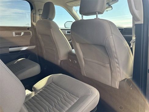 Used 2021 Ford Explorer XLT image 20