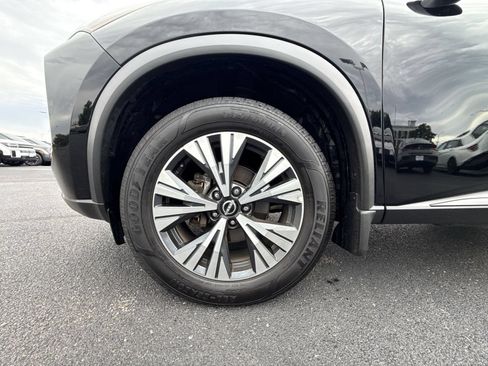 Used 2023 Nissan Rogue SV AWD/4WD image 10