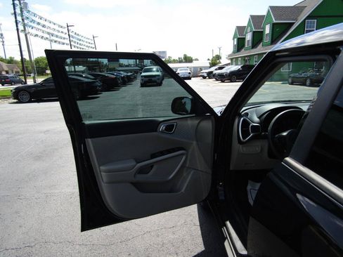 Used 2020 Kia Soul LX FWD image 10
