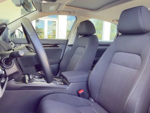 Used 2023 Honda Civic EX image 5