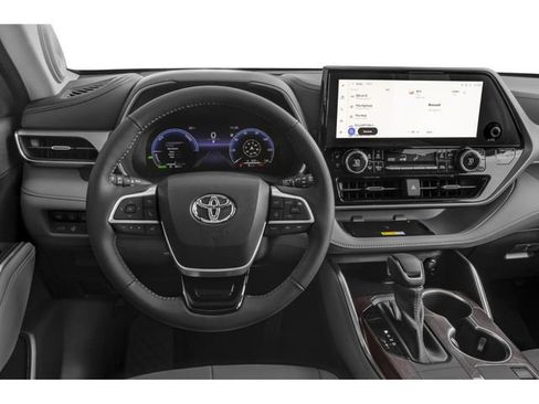 Used 2024 Toyota Highlander Platinum AWD/4WD image 4