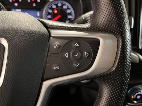 Used 2024 GMC Terrain SLE image 23