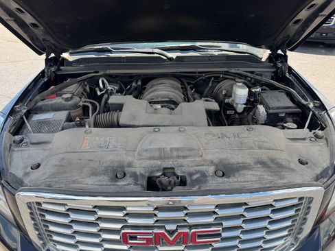 Used 2020 GMC Yukon XL Denali w/ Denali Ultimate Package AWD/4WD image 26