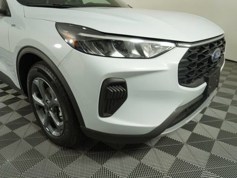 Used 2025 Ford Escape ST-Line FWD image 10
