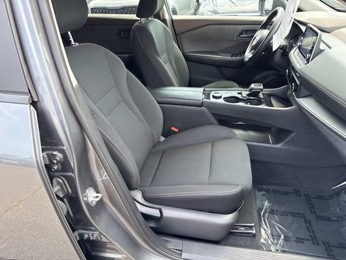 Used 2023 Nissan Rogue S AWD/4WD image 9