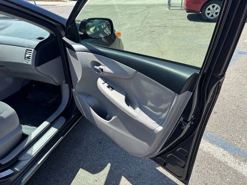 Used 2012 Toyota Corolla L image 21