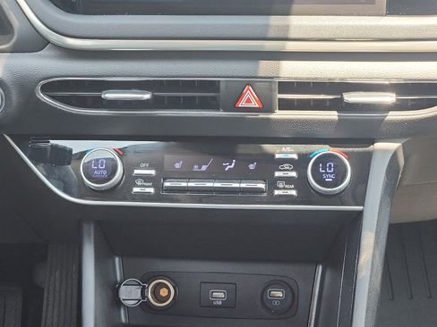 Certified 2023 Hyundai Sonata SEL FWD image 18