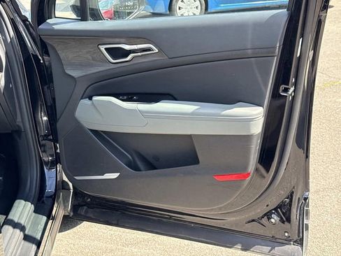 Used 2023 Kia Sportage X-Line w/ X-Line Premium Package AWD/4WD image 8