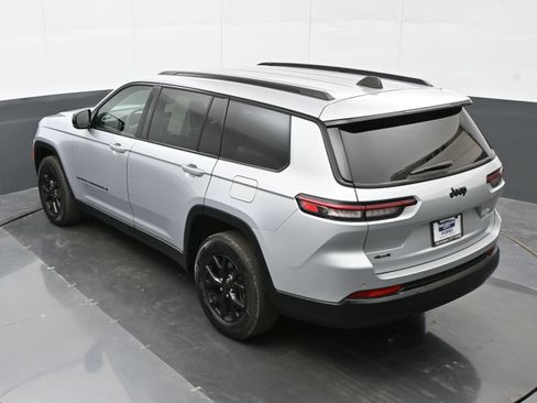 Used 2024 Jeep Grand Cherokee L Laredo AWD/4WD image 46