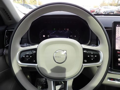 New 2026 Volvo XC90 B6 Ultra w/ Protection Package Premier AWD/4WD image 18