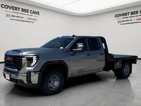 New 2026 GMC Sierra 3500 Pro w/ Convenience Package image 3