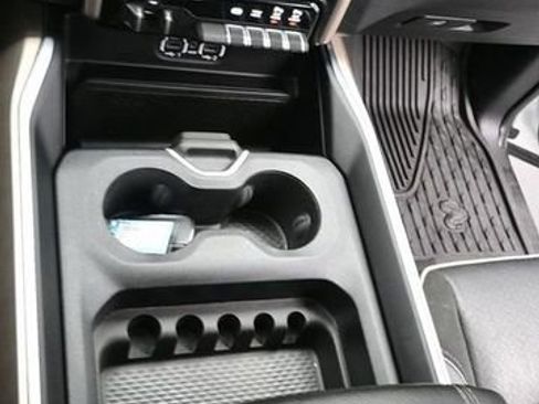 Used 2024 RAM 2500 Laramie AWD/4WD image 21