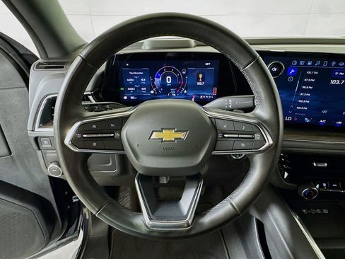 Used 2025 Chevrolet Tahoe LT RWD image 9