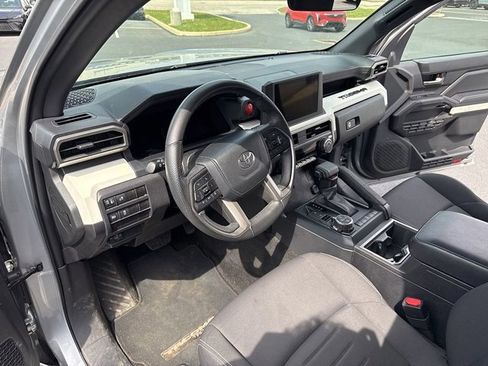Certified 2024 Toyota Tacoma TRD Off-Road image 9