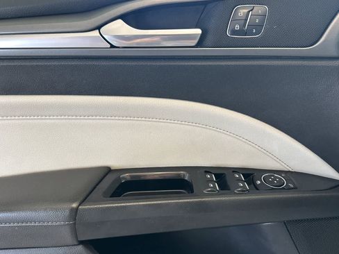 Used 2016 Ford Fusion Energi Titanium w/ Driver Assist Package FWD image 12