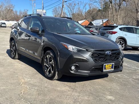 Used 2024 Subaru Crosstrek 2.0i Premium image 3
