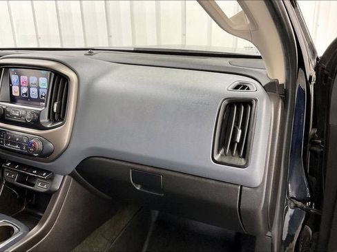 Used 2017 Chevrolet Colorado Z71 AWD/4WD image 17
