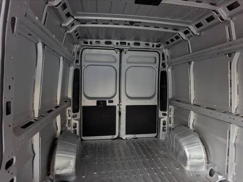Used 2024 RAM ProMaster 2500 w/ Premium Convenience Group FWD image 17