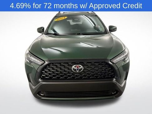 Used 2024 Toyota Corolla Cross LE image 3