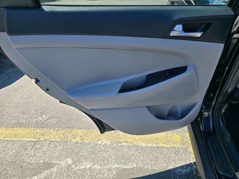 Used 2019 Hyundai Tucson SE image 23