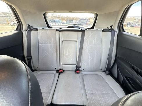 Used 2020 Chevrolet Trax LT w/ LT Convenience Package image 25