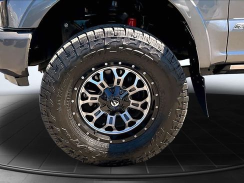 Used 2021 Ford F350 Lariat w/ Tremor Off-Road Package AWD/4WD image 8
