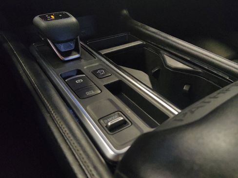 Used 2023 Nissan Pathfinder SL FWD image 26