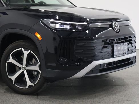 New 2026 Volkswagen Tiguan SE AWD/4WD image 3