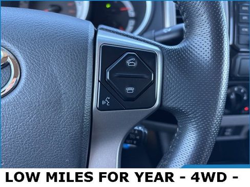 Used 2015 Toyota Tacoma 4x4 Double Cab image 9