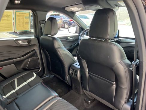 Used 2025 Ford Escape ST-Line Select image 24