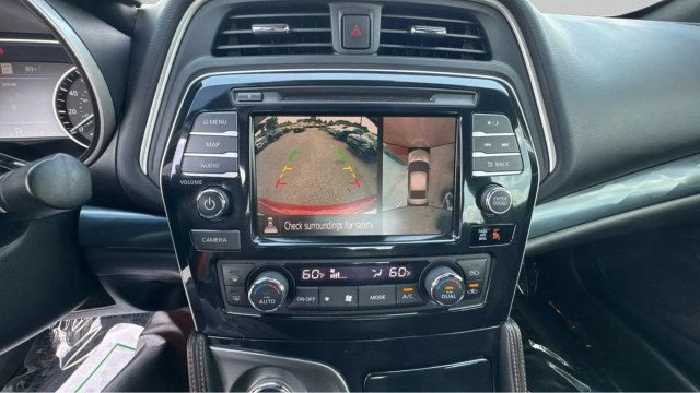 Used 2019 Nissan Maxima SR w/ Premium Package FWD image 12
