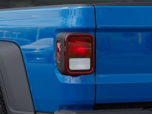 New 2025 Jeep Gladiator Sport image 38