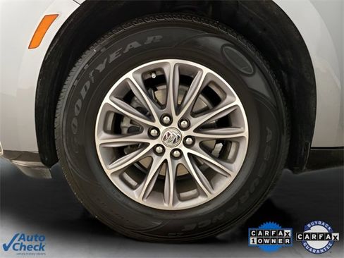 Used 2024 Buick Enclave Premium image 17