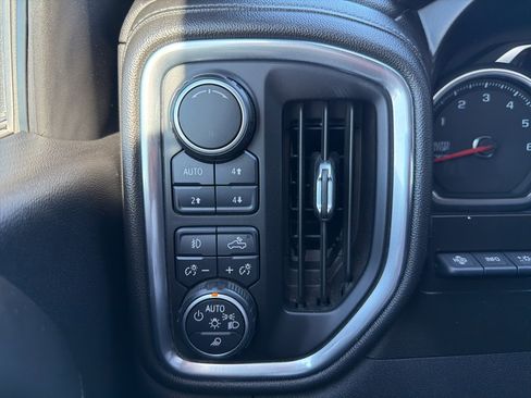 Used 2019 Chevrolet Silverado 1500 High Country w/ Technology Package image 18